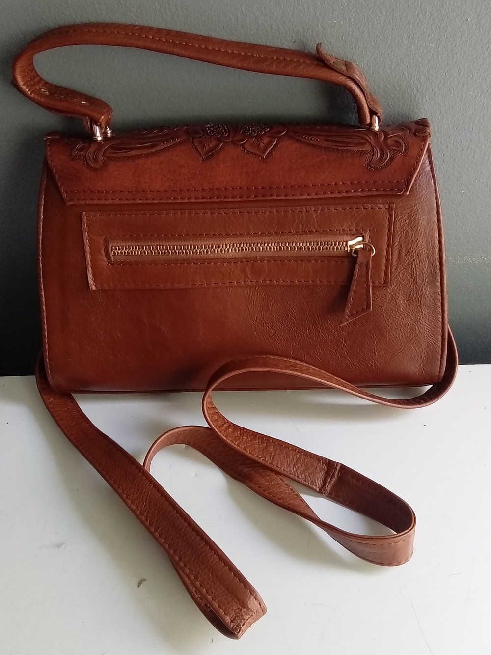 Vintage Hand Tooled Leather Floral Crossbody Bag Cognac Brown Whipstitch Detail - Picture 3 of 7